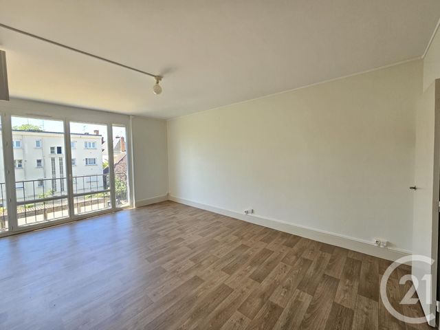 Appartement T3 à louer - 3 pièces - 64.12 m2 - CHATEAUROUX - 36 - CENTRE - Century 21 Adressimmo