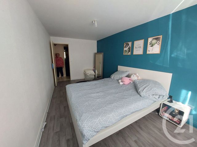 Appartement F3 à vendre - 3 pièces - 79.54 m2 - CHATEAUROUX - 36 - CENTRE - Century 21 Adressimmo