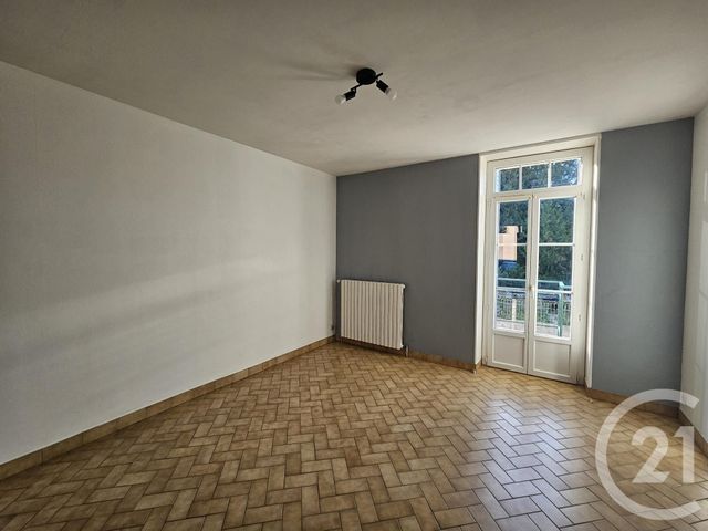 Appartement T2 à louer - 2 pièces - 55.79 m2 - ST MARCEL - 36 - CENTRE - Century 21 Adressimmo