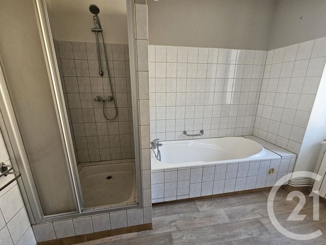 Appartement T3 à louer - 3 pièces - 76.01 m2 - ST MARCEL - 36 - CENTRE - Century 21 Adressimmo