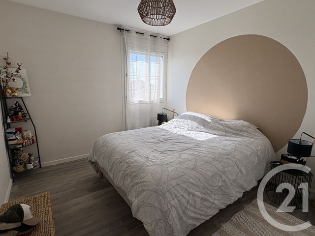 Appartement T4 à vendre - 4 pièces - 74.41 m2 - CHATEAUROUX - 36 - CENTRE - Century 21 Adressimmo