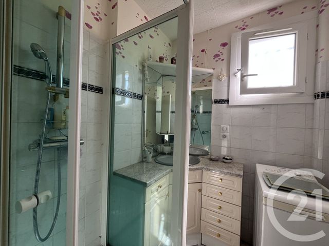 Appartement T3 à vendre - 3 pièces - 74.64 m2 - CHATEAUROUX - 36 - CENTRE - Century 21 Adressimmo