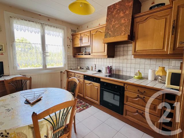 Appartement T3 à vendre - 3 pièces - 74.64 m2 - CHATEAUROUX - 36 - CENTRE - Century 21 Adressimmo