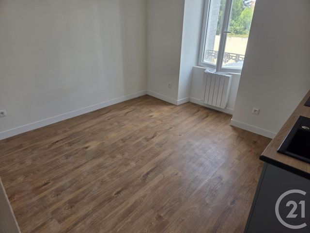 Appartement T1 à louer - 1 pièce - 13.36 m2 - CHATEAUROUX - 36 - CENTRE - Century 21 Adressimmo