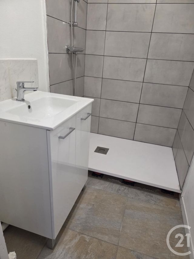 Appartement T1 à louer - 1 pièce - 13.36 m2 - CHATEAUROUX - 36 - CENTRE - Century 21 Adressimmo