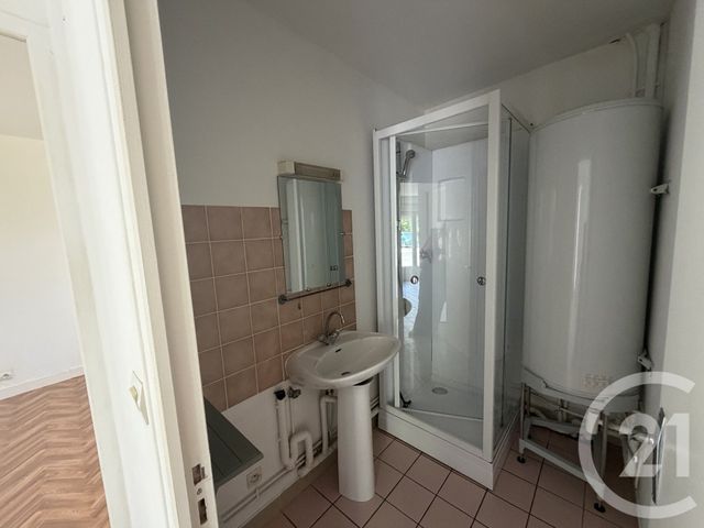 Appartement T3 à louer - 3 pièces - 49.11 m2 - ST MAUR - 36 - CENTRE - Century 21 Adressimmo