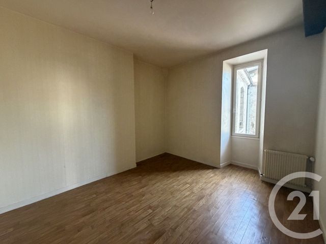 Appartement T3 à louer - 3 pièces - 70.0 m2 - CHATEAUROUX - 36 - CENTRE - Century 21 Adressimmo
