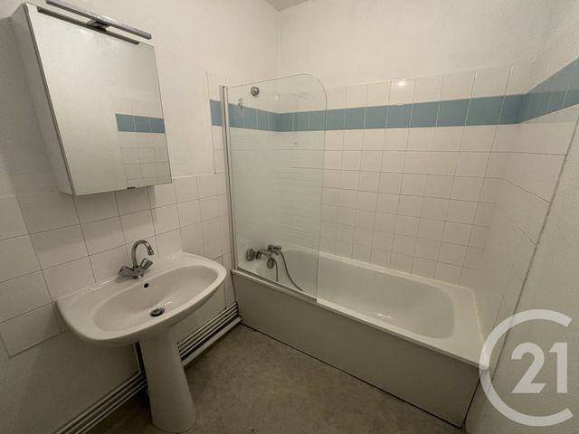Appartement T2 à louer - 2 pièces - 47.15 m2 - CHATEAUROUX - 36 - CENTRE - Century 21 Adressimmo