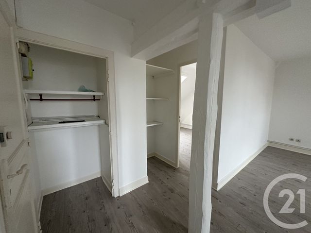 Appartement T2 à louer - 2 pièces - 36.8 m2 - CHATEAUROUX - 36 - CENTRE - Century 21 Adressimmo
