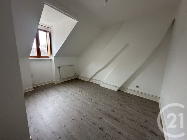 Appartement T2 à louer - 2 pièces - 36.8 m2 - CHATEAUROUX - 36 - CENTRE - Century 21 Adressimmo