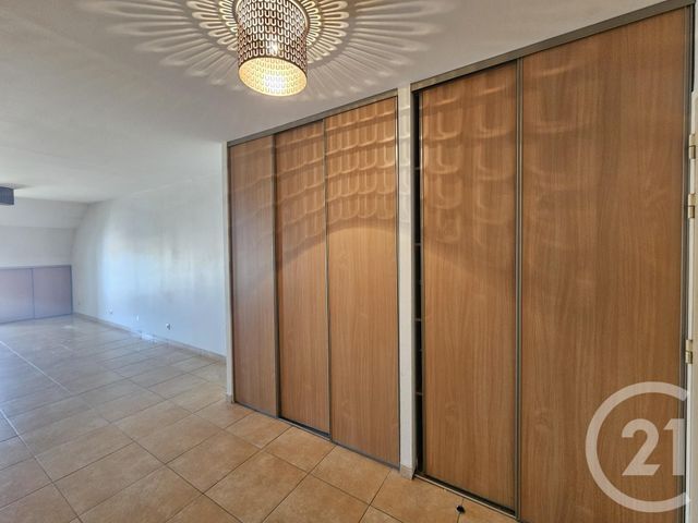 Appartement T3 à louer - 3 pièces - 87.6 m2 - CHATEAUROUX - 36 - CENTRE - Century 21 Adressimmo