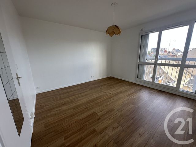 Appartement T1 à louer - 1 pièce - 34.2 m2 - CHATEAUROUX - 36 - CENTRE - Century 21 Adressimmo