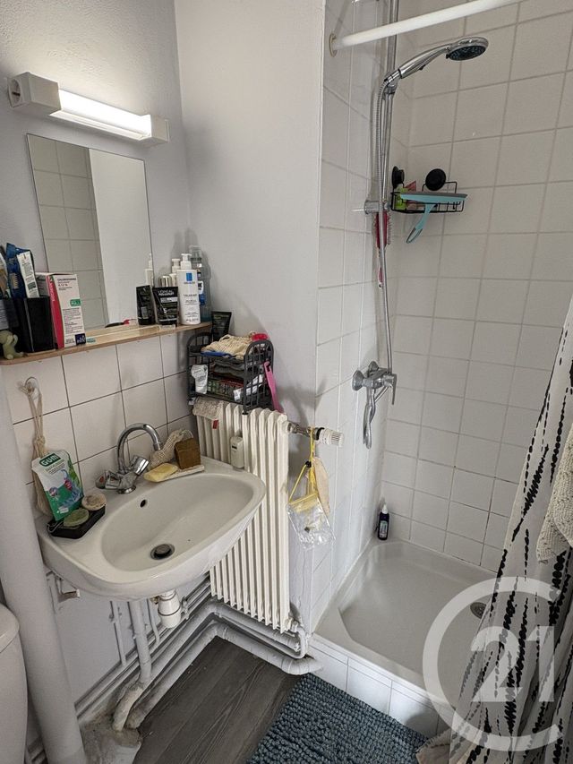 Appartement F1 à vendre - 1 pièce - 28.15 m2 - CHATEAUROUX - 36 - CENTRE - Century 21 Adressimmo