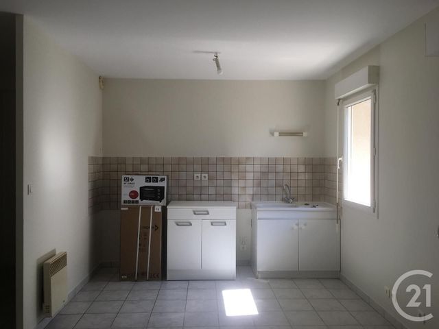 Studio à louer - 1 pièce - 33.67 m2 - CHATEAUROUX - 36 - CENTRE - Century 21 Adressimmo