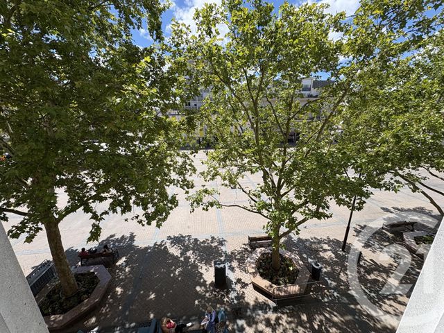 Appartement T2 à vendre - 3 pièces - 69.71 m2 - CHATEAUROUX - 36 - CENTRE - Century 21 Adressimmo