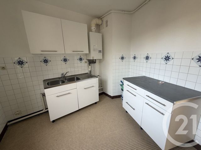 Appartement T3 à louer - 3 pièces - 61.85 m2 - CHATEAUROUX - 36 - CENTRE - Century 21 Adressimmo