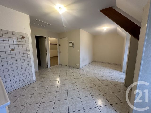 Appartement T2 à louer - 2 pièces - 38.78 m2 - CHATEAUROUX - 36 - CENTRE - Century 21 Adressimmo