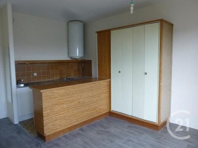 Appartement à louer - 2 pièces - 30.9 m2 - CHATEAUROUX - 36 - CENTRE - Century 21 Adressimmo