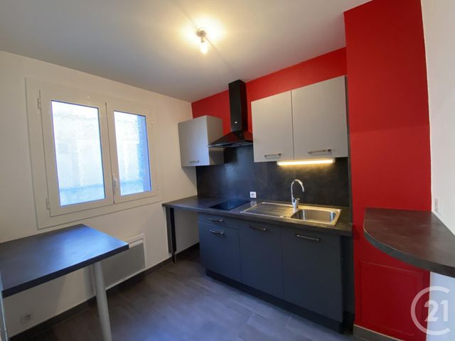 Appartement F2 à louer - 2 pièces - 34.2 m2 - CHATEAUROUX - 36 - CENTRE - Century 21 Adressimmo