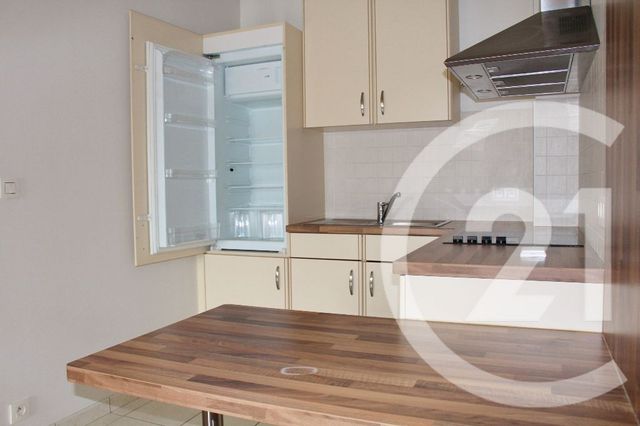Appartement T2 à louer - 2 pièces - 55.02 m2 - CHATEAUROUX - 36 - CENTRE - Century 21 Adressimmo