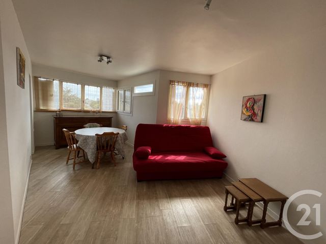 Appartement T3 à louer - 3 pièces - 60.69 m2 - CHATEAUROUX - 36 - CENTRE - Century 21 Adressimmo