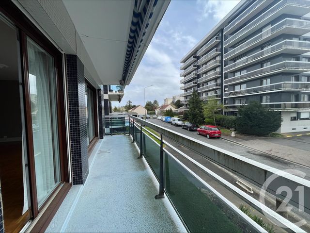 Appartement T2 à louer - 2 pièces - 69.45 m2 - CHATEAUROUX - 36 - CENTRE - Century 21 Adressimmo