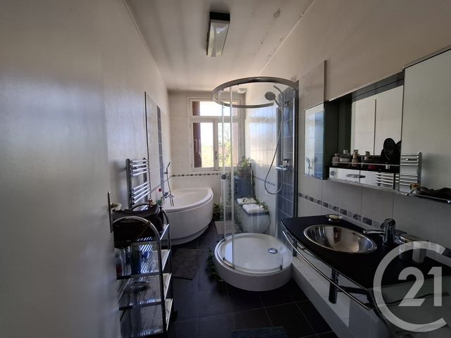 maison à vendre - 8 pièces - 203.15 m2 - CHATEAUROUX - 36 - CENTRE - Century 21 Adressimmo