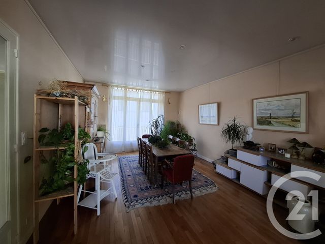 maison à vendre - 8 pièces - 203.15 m2 - CHATEAUROUX - 36 - CENTRE - Century 21 Adressimmo