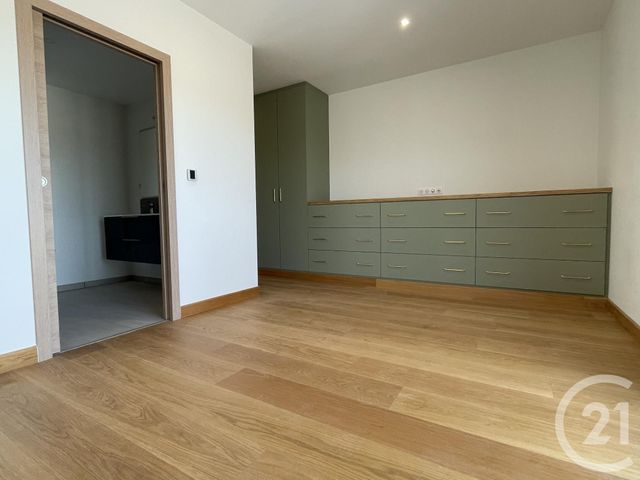 Appartement T4 à vendre - 4 pièces - 159.6 m2 - CHATEAUROUX - 36 - CENTRE - Century 21 Adressimmo