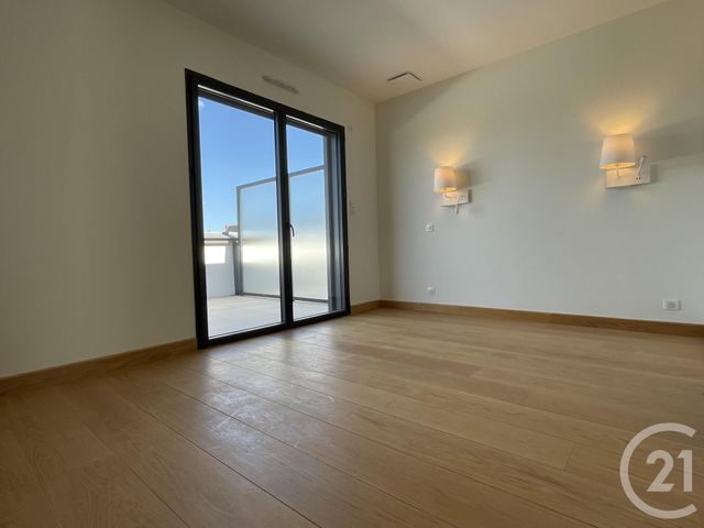 Appartement T4 à vendre - 4 pièces - 159.6 m2 - CHATEAUROUX - 36 - CENTRE - Century 21 Adressimmo