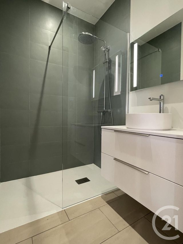 Appartement T4 à vendre - 4 pièces - 159.6 m2 - CHATEAUROUX - 36 - CENTRE - Century 21 Adressimmo