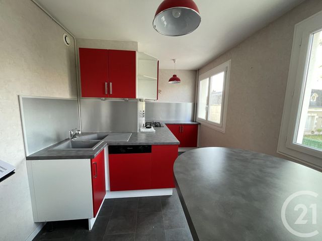 Appartement T2 à louer - 2 pièces - 51.25 m2 - CHATEAUROUX - 36 - CENTRE - Century 21 Adressimmo