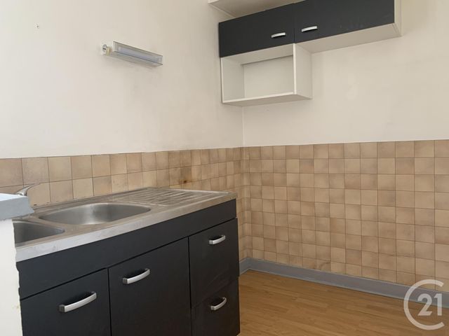 Appartement T2 à louer - 2 pièces - 37.24 m2 - ISSOUDUN - 36 - CENTRE - Century 21 Adressimmo