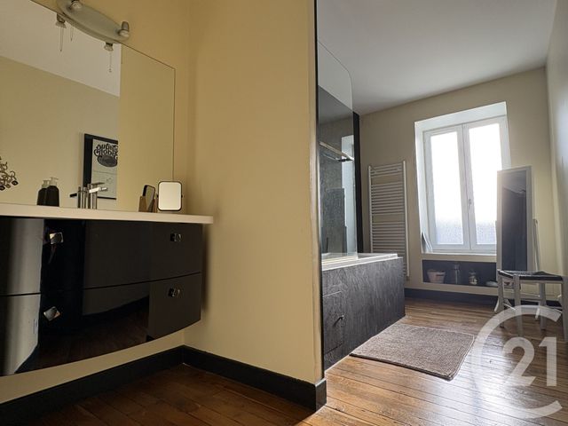 maison à vendre - 9 pièces - 195.0 m2 - CHATEAUROUX - 36 - CENTRE - Century 21 Adressimmo