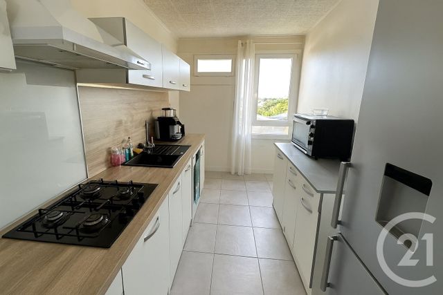 Appartement T3 à vendre - 3 pièces - 77.01 m2 - CHATEAUROUX - 36 - CENTRE - Century 21 Adressimmo