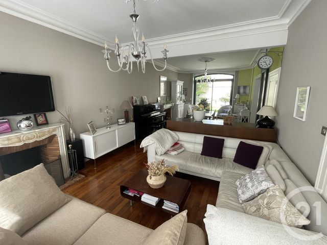 Afficher la photo en grand maison à vendre - 7 pièces - 196.0 m2 - CHATEAUROUX - 36 - CENTRE - Century 21 Adressimmo