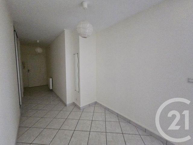 Appartement F3 à louer - 3 pièces - 69.0 m2 - CHATEAUROUX - 36 - CENTRE - Century 21 Adressimmo