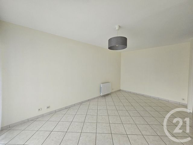 Appartement F3 à louer - 3 pièces - 69.0 m2 - CHATEAUROUX - 36 - CENTRE - Century 21 Adressimmo