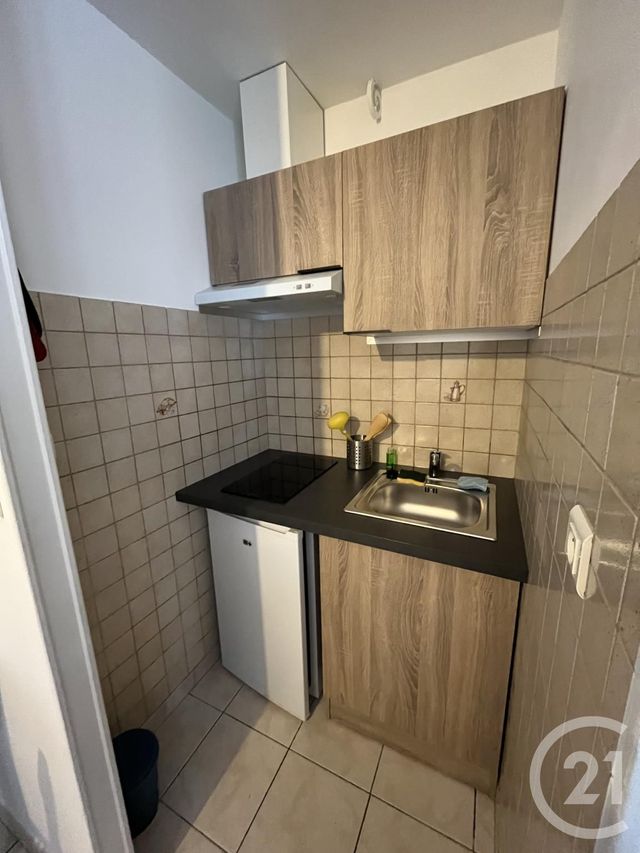 Appartement Studio à louer - 1 pièce - 24.69 m2 - CHATEAUROUX - 36 - CENTRE - Century 21 Adressimmo