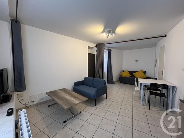 Appartement Studio à louer - 1 pièce - 24.69 m2 - CHATEAUROUX - 36 - CENTRE - Century 21 Adressimmo
