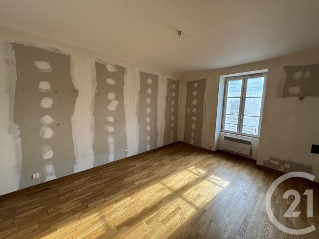 maison à vendre - 6 pièces - 183.14 m2 - NEUVY ST SEPULCHRE - 36 - CENTRE - Century 21 Adressimmo