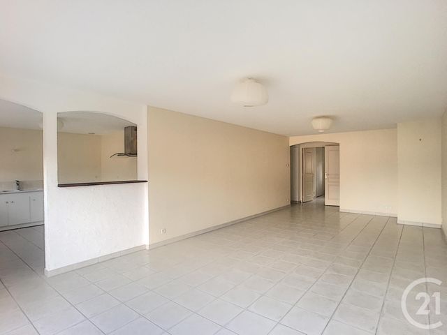 Appartement T3 à louer - 3 pièces - 97.4 m2 - CHATEAUROUX - 36 - CENTRE - Century 21 Adressimmo