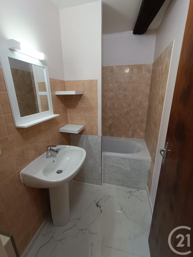 Appartement Studio à louer - 1 pièce - 33.42 m2 - LA CHATRE - 36 - CENTRE - Century 21 Adressimmo