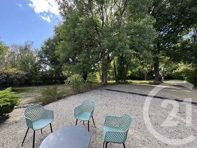 maison à vendre - 6 pièces - 273.36 m2 - ST DENIS DE JOUHET - 36 - CENTRE - Century 21 Adressimmo