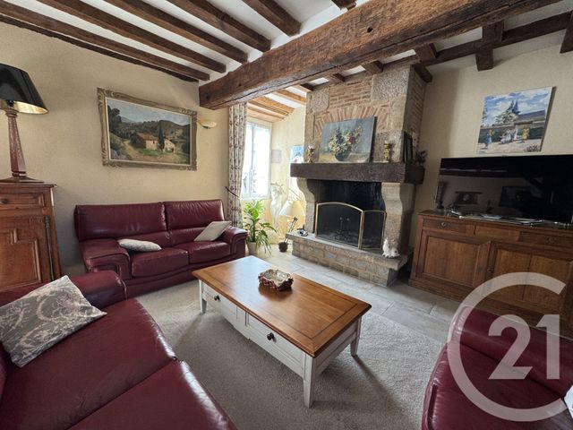 maison à vendre - 6 pièces - 273.36 m2 - ST DENIS DE JOUHET - 36 - CENTRE - Century 21 Adressimmo