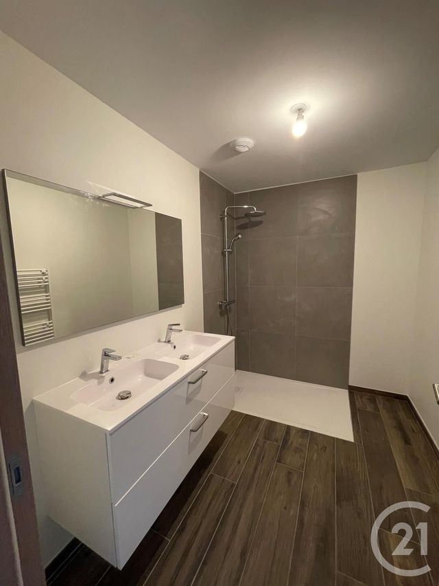 Appartement T3 à louer - 3 pièces - 89.95 m2 - CHATEAUROUX - 36 - CENTRE - Century 21 Adressimmo