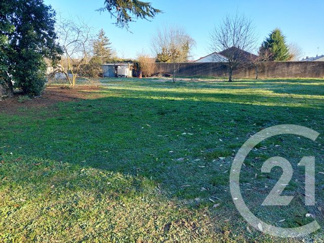 maison à vendre - 7 pièces - 123.0 m2 - ISSOUDUN - 36 - CENTRE - Century 21 Adressimmo