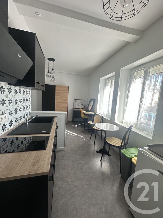Appartement Studio à louer - 1 pièce - 21.12 m2 - CHATEAUROUX - 36 - CENTRE - Century 21 Adressimmo
