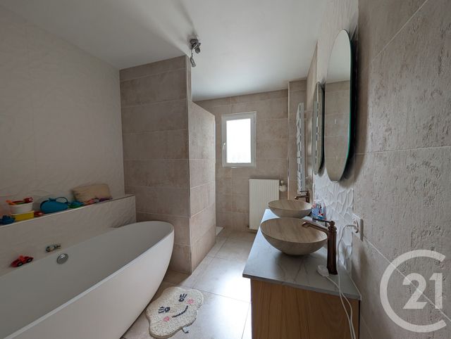 maison à vendre - 6 pièces - 155.0 m2 - ARDENTES - 36 - CENTRE - Century 21 Adressimmo