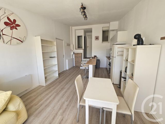 Appartement T2 à louer - 2 pièces - 41.8 m2 - CHATEAUROUX - 36 - CENTRE - Century 21 Adressimmo